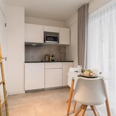 Luminous, Trendy Renovated Flat Right Around The Corner Of The Beach Apartment Middelkerke